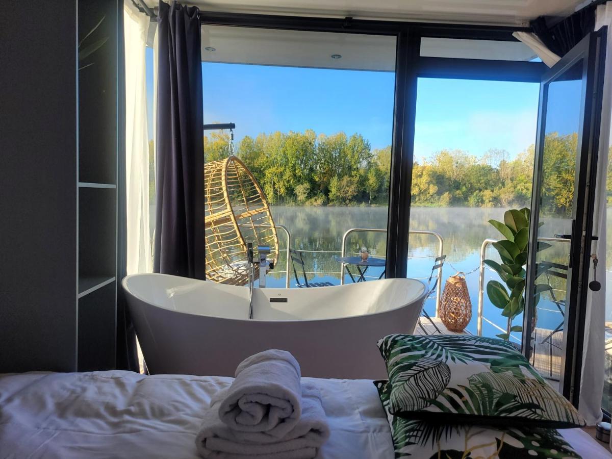 L'Escale Royale - Nid d'amour sur l'eau avec Jacuzzi à 40 min de Paris Saint-Martin-la-Garenne Esterno foto